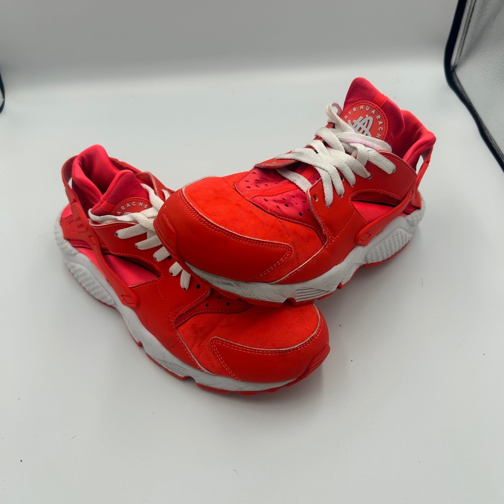 Nike Air Huarache Run Womens 10 Red University Red 634835-608 Athletic Sneaker